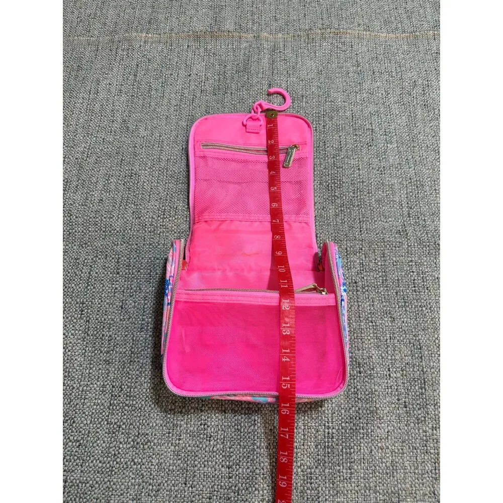 Lilly Pulitzer Hanging Travel Case Splendor In The Sand Pink Seashell Print